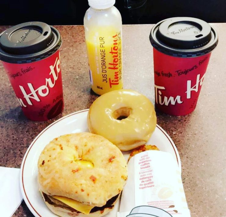 timhhhh Un café et un sandwich à 172 $ : mésaventure d'une cliente chez Tim Hortons