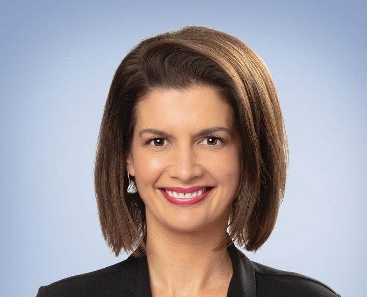 316959865 698981765134590 8101666089705613529 n e1711963928589 Geneviève Guilbault rayonne en rose aux côtés de ses enfants, qui ont bien grandi