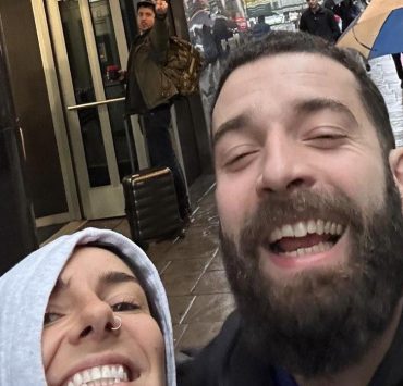 Jonathan Roy et Rafaëlle Roy vivent de drôles de péripéties lors de leur tournée américaine 4 Jonathan Roy et Rafaëlle Roy vivent de drôles de péripéties lors de leur tournée américaine 437778553 775860774487753 3933141001997184714 n e1713396692744 Jonathan Roy et Rafaëlle Roy vivent de drôles de péripéties lors de leur tournée américaine