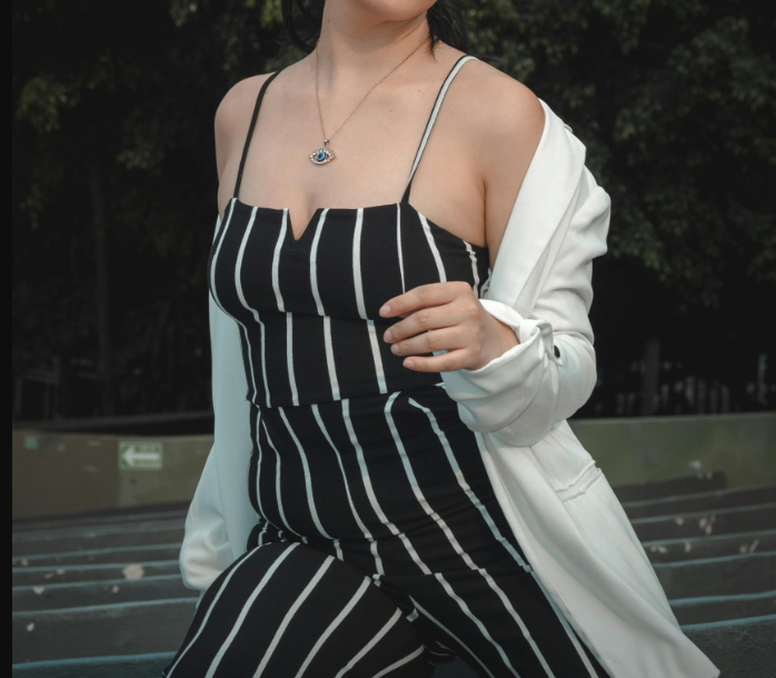 Comment choisir les couleurs de vos vêtements pour paraître plus mince ? 3 Comment choisir les couleurs de vos vêtements pour paraître plus mince ? Capture decran 2024 04 03 062604 Comment choisir les couleurs de vos vêtements pour paraître plus mince ?