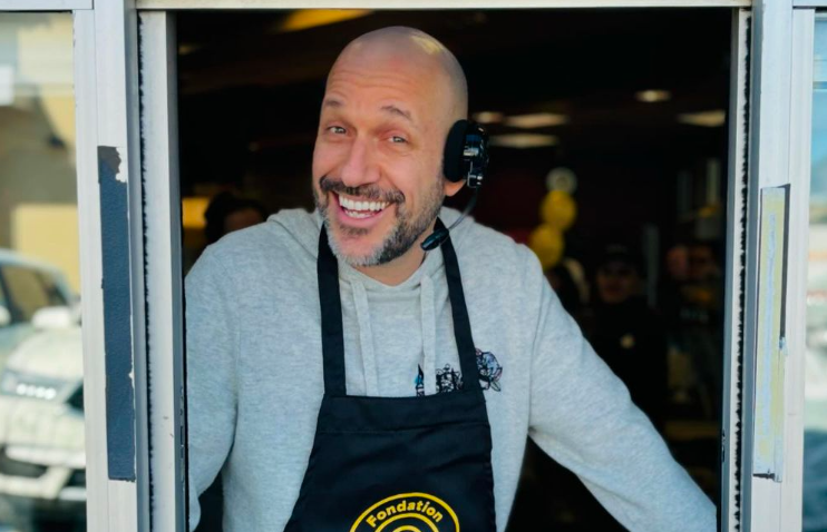 Martin Matte surprend les clients de Tim Hortons et c'est hilarant ! 1 Martin Matte surprend les clients de Tim Hortons et c'est hilarant ! Capture decran 2024 04 29 133735 Martin Matte surprend les clients de Tim Hortons et c'est hilarant !