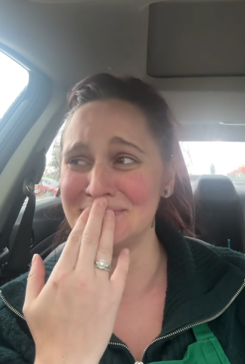 Capture decran 2024 04 30 190149 Un énorme pourboire permet à une barista de s'offrir un cadeau touchant