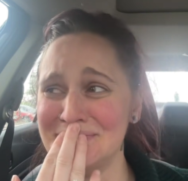 Capture decran 2024 04 30 190149 e1714518499139 Un énorme pourboire permet à une barista de s'offrir un cadeau touchant