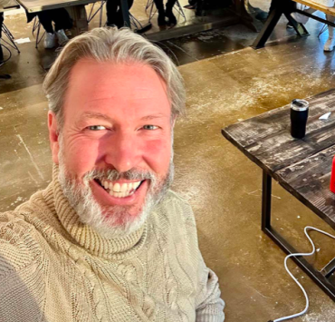 Ricardo crée la surprise et nous montre sa version en poupée Barbie 4 Ricardo crée la surprise et nous montre sa version en poupée Barbie ricardo