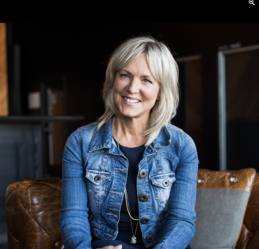 Capture decran le 2024 04 24 a 12.10.25 Le look de Sophie Prégent à Bonsoir Bonsoir fait sensation