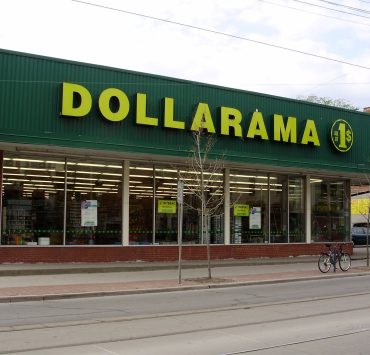 Une Maman Partage une Expérience Incroyable Vécue avec sa Fille de 6 Ans au Dollarama de Québec 1 Une Maman Partage une Expérience Incroyable Vécue avec sa Fille de 6 Ans au Dollarama de Québec Parkdale Dollarama Une Maman Partage une Expérience Incroyable Vécue avec sa Fille de 6 Ans au Dollarama de Québec
