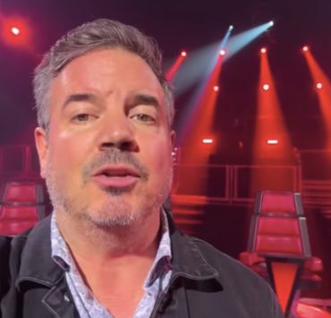 Charles Lafortune en deuil : il rend un hommage touchant à Jean-Pierre Ferland 2 Charles Lafortune en deuil : il rend un hommage touchant à Jean-Pierre Ferland charles lafortune la voix public 3 Charles Lafortune en deuil : il rend un hommage touchant à Jean-Pierre Ferland