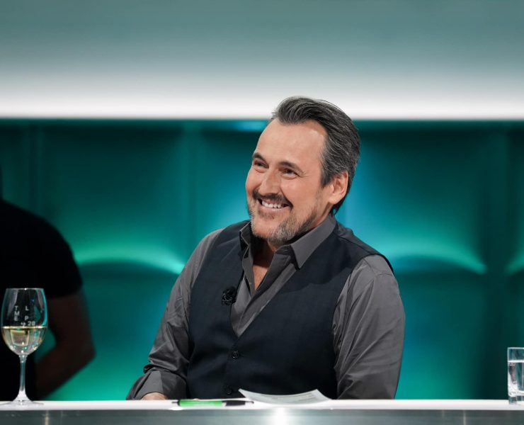 guyaaaa Guy A. Lepage suscite la polémique avec ses commentaires sur une jeune fille