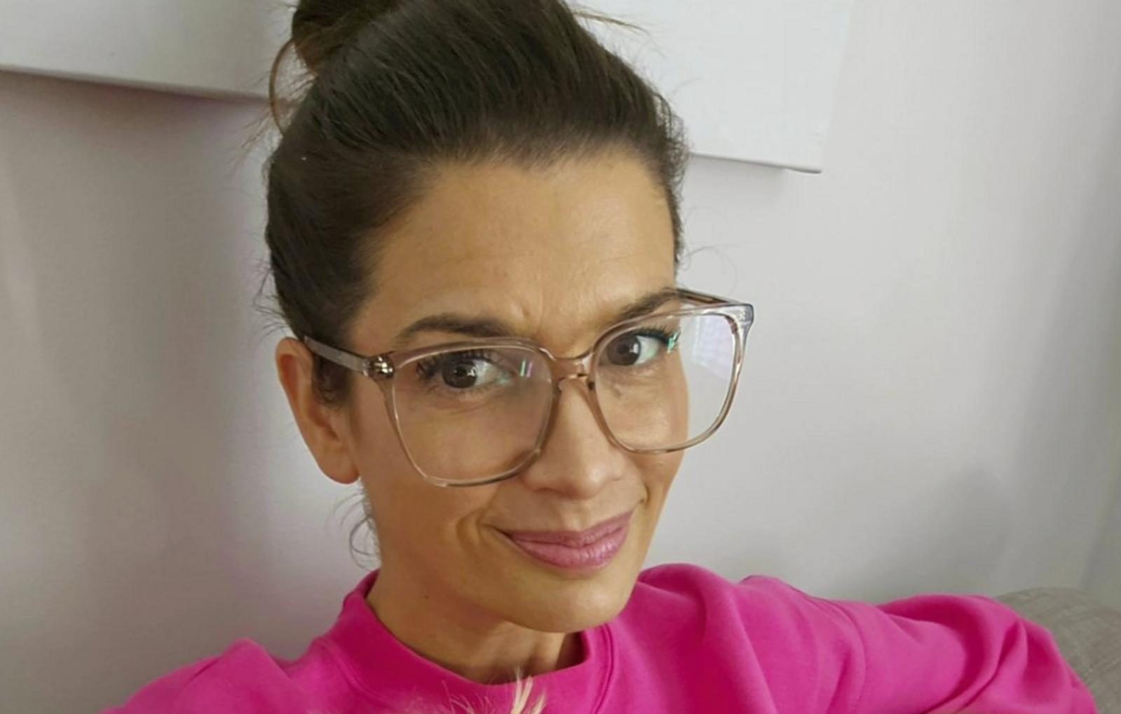 Geneviève Guilbault rayonne dans sa robe mauve peu de temps après sa séparation 1 Geneviève Guilbault rayonne dans sa robe mauve peu de temps après sa séparation imagegenguil e1713402953855 Geneviève Guilbault rayonne dans sa robe mauve peu de temps après sa séparation
