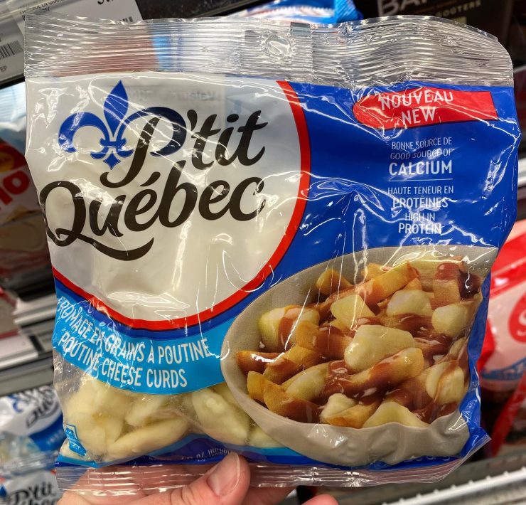petit Quebec poutine fromage Elle d&eacute;couvre que le fromage Le P'tit Qu&eacute;bec n'est pas originaire du Qu&eacute;bec.
