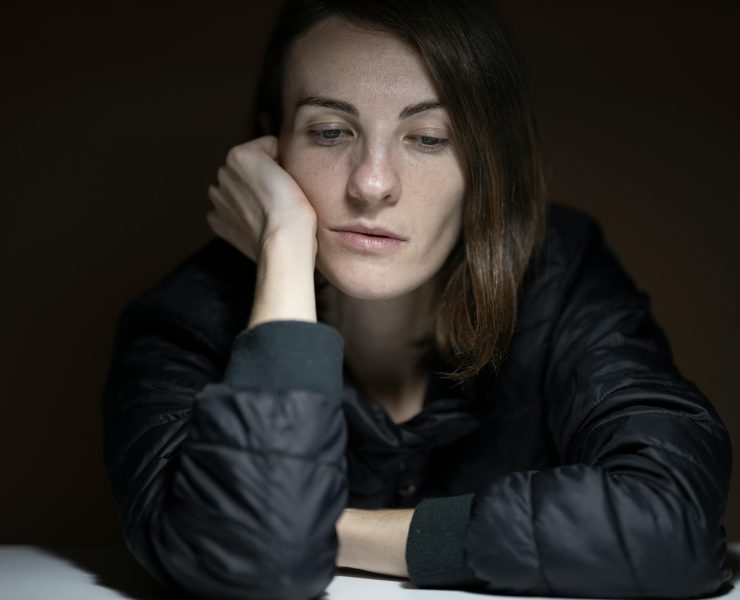 pexels enginakyurt 3209136 7 Habitudes Quotidiennes à Éviter pour Protéger votre Santé Mentale