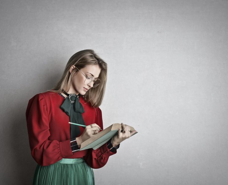 pexels olly 3772620 Quel est vraiment le signe du zodiaque le plus intelligent ?