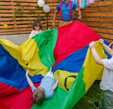 pexels rdne 8384294 Top 7 des Jeux Nostalgiques de l'Enfance à la Récréation