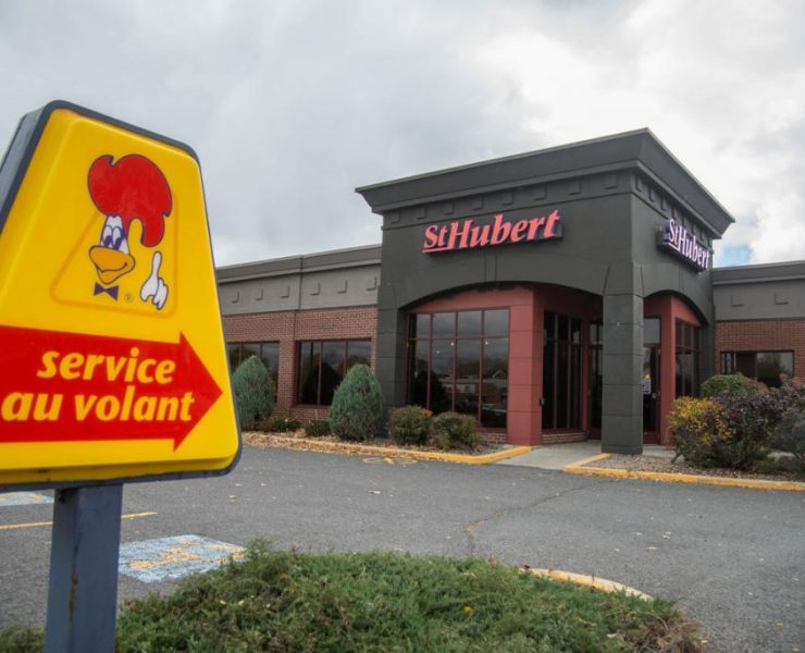 rotisserie saint hubert prix Un homme est mécontent de payer 73$ pour 4 personnes au St-Hubert