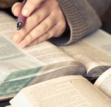 women leadership alan qa 1200x480 c Seule une personne cultivée peut avoir 10/10 à ce test d’orthographe de niveau CM2 ! fait