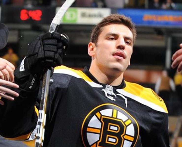 33442349 web1 230728 BPD Moj column Lucic Milan 1 Milan Lucic aurait étrangler sa femme devant leurs enfants