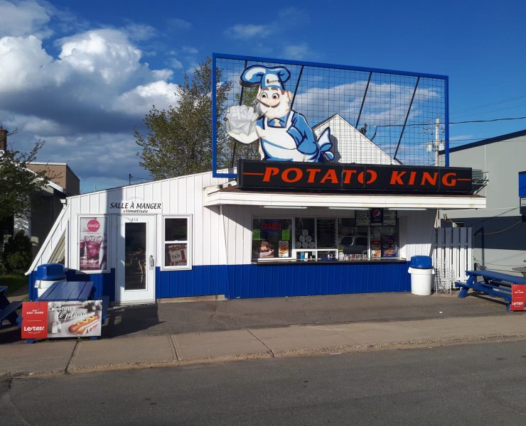 441061474 10224742876134944 4715531460327132422 n Le propriétaire du Potato King se heurte à une vague de critiques suite à ses propos déplacés sur Facebook