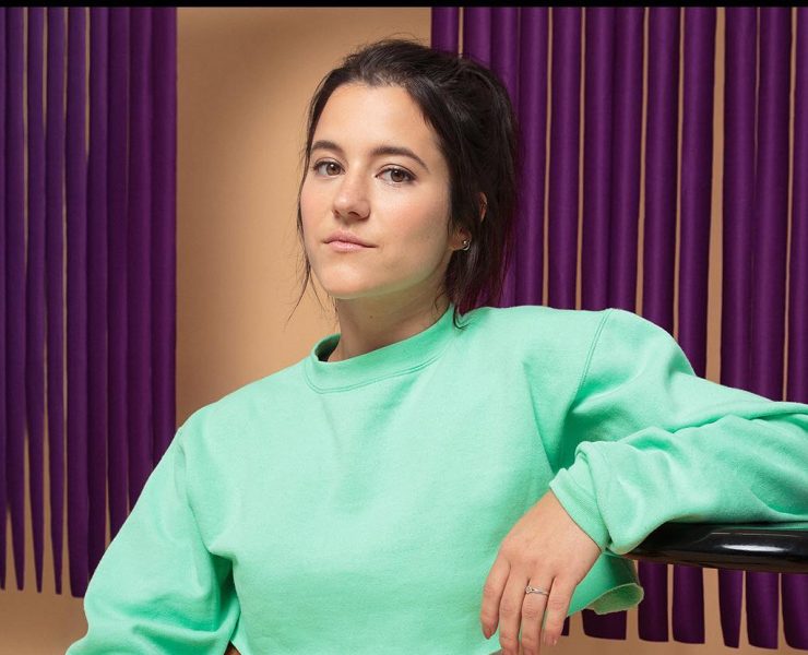 69521231 1301985583299800 5845030746997129216 n e1716735191115 Catherine Brunet révèle une coiffure radicale pour l'été