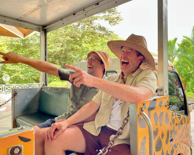 Jean-Philippe Dion et Alexandre Barrette taquinent les campeurs de 'Sortez-moi d'ici'! 5 Jean-Philippe Dion et Alexandre Barrette taquinent les campeurs de 'Sortez-moi d'ici'! Capture decran 2024 05 07 125827 Jean-Philippe Dion et Alexandre Barrette taquinent les campeurs de 'Sortez-moi d'ici'!