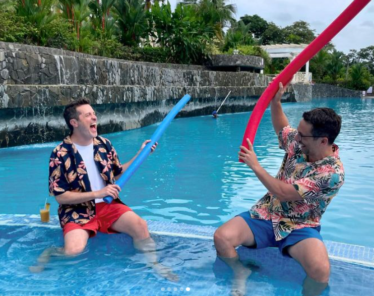 Jean-Philippe Dion et Alexandre Barrette taquinent les campeurs de 'Sortez-moi d'ici'! 2 Jean-Philippe Dion et Alexandre Barrette taquinent les campeurs de 'Sortez-moi d'ici'! Capture decran 2024 05 07 125933 Jean-Philippe Dion et Alexandre Barrette taquinent les campeurs de 'Sortez-moi d'ici'!