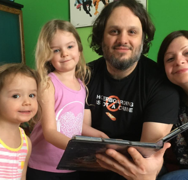 Capture decran 2024 05 11 164109 Marie-Annick Lépine dévoile une vidéo émouvante de Karl Tremblay avec leurs filles