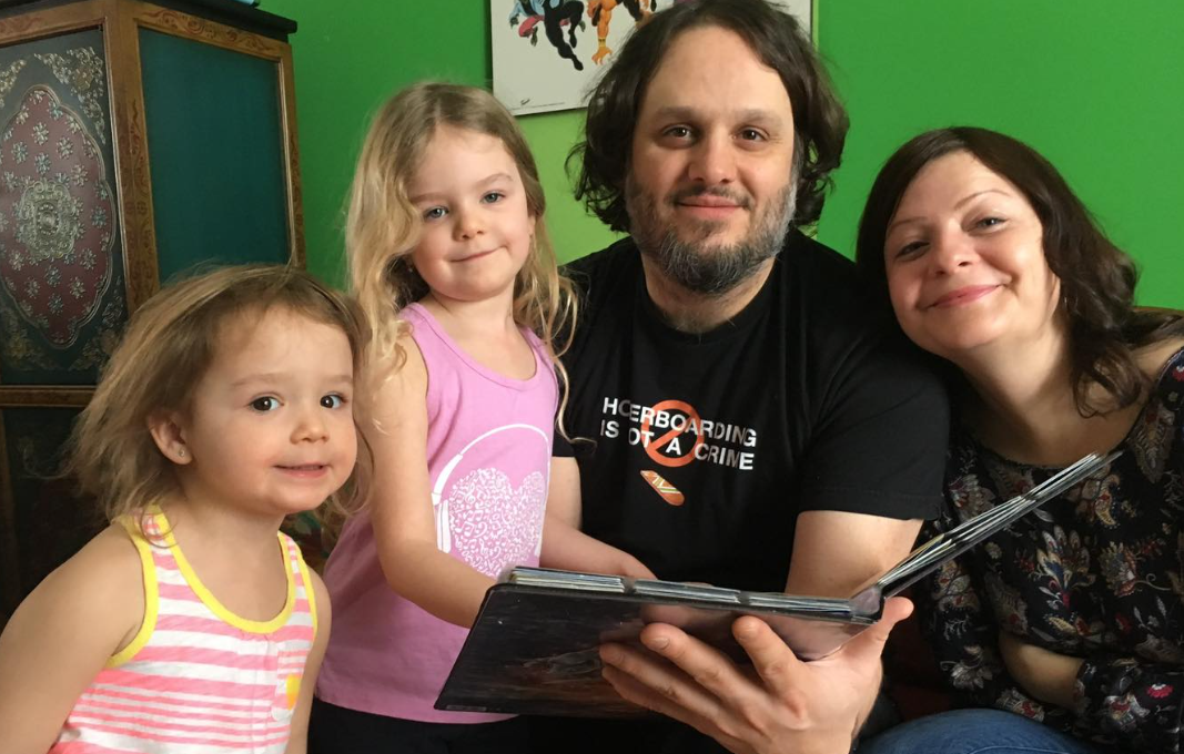 Marie-Annick Lépine dévoile une vidéo émouvante de Karl Tremblay avec leurs filles 1 Marie-Annick Lépine dévoile une vidéo émouvante de Karl Tremblay avec leurs filles Capture decran 2024 05 11 164109 Marie-Annick Lépine dévoile une vidéo émouvante de Karl Tremblay avec leurs filles