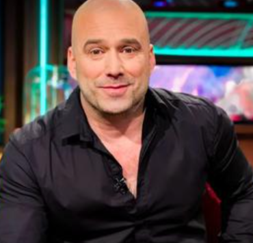 Capture decran 2024 05 26 183249 Daniel Corbin surprend avec un nouveau look et les réactions sont partagées