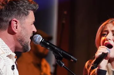 6 images de Stella Dupré avec ses parents Marc Dupré et Anne-Marie Angélil 4 6 images de Stella Dupré avec ses parents Marc Dupré et Anne-Marie Angélil Capture decran 2024 05 29 122538 6 images de Stella Dupré avec ses parents Marc Dupré et Anne-Marie Angélil