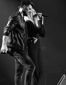 Capture decran 2024 05 29 125907 6 images de Stella Dupré avec ses parents Marc Dupré et Anne-Marie Angélil