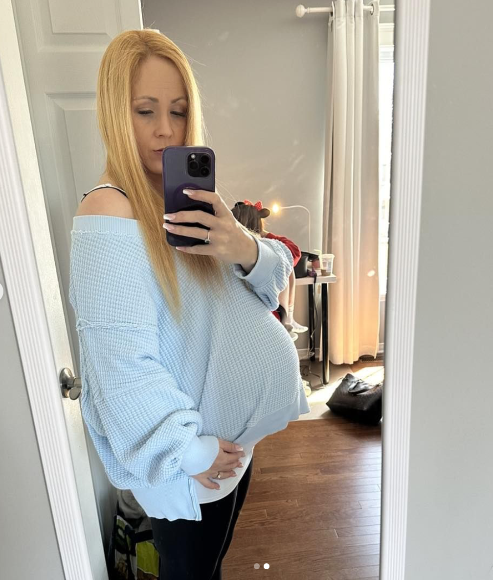 Capture decran le 2024 05 03 a 08.53.44 À 39 semaines, Tara de la famille Groulx attend son 13e enfant et partage ses photos