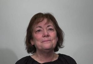 Cette femme divorce apres 44 ans de mariage et se metamorphose apres un relooking 1 1 1 Redevenir Soi-même : La Métamorphose Inspirante d'une Femme Après un Divorce de 44 Ans