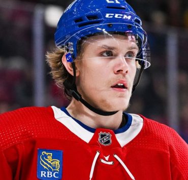 Kaiden Guhle blessé avant la médaille de bronze 3 Kaiden Guhle blessé avant la médaille de bronze YXJ0aWNsZXMvNmN4S2ZUeEx6dVJSeUFsWGRzS0QvYTRiYTk3NzUyN2UwNDkzOWEyOTEvZjQyODhjYzctZTEzMC00NzY0LThiOTEtMTE3MjNlNjJhMGMyLmpwZw Kaiden Guhle blessé avant la médaille de bronze