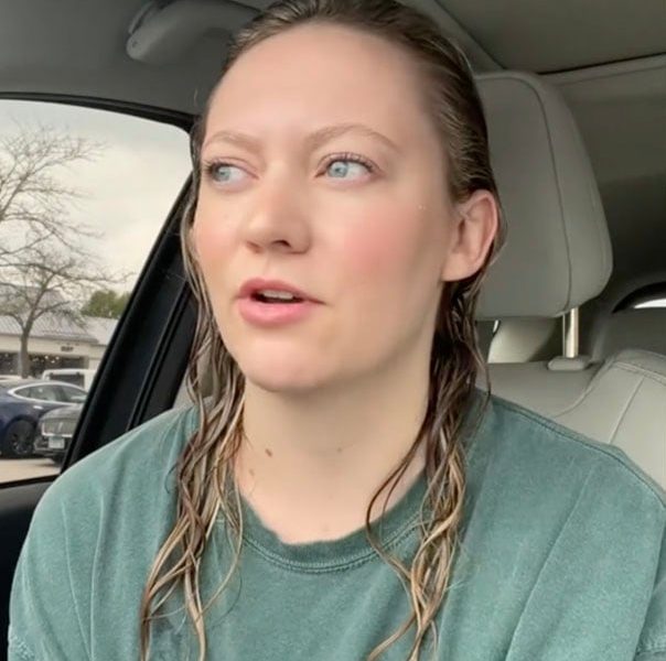 fhhu3hhf e1714747678375 Une cliente quitte le salon de coiffure les cheveux mouillés car ils demandaient 40$ supplémentaire pour les sécher