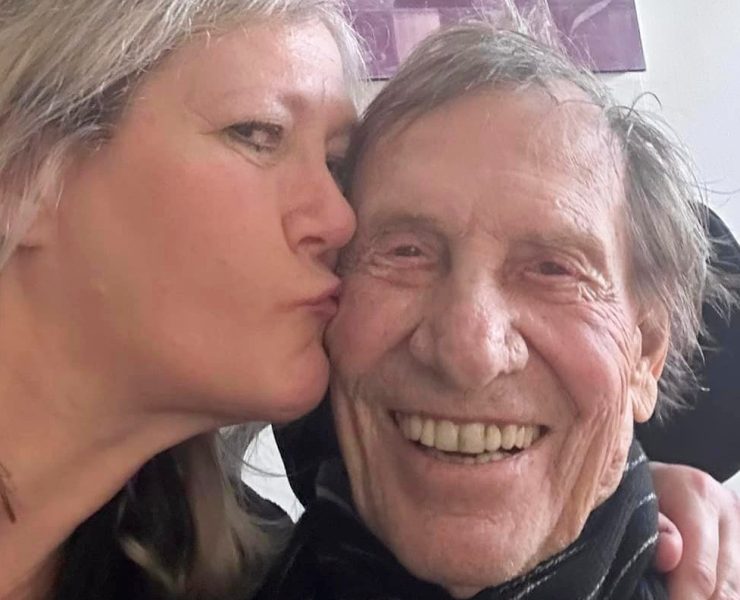 jp ferland blonde 12 Photos Emblématiques de Jean-Pierre Ferland et Julie Anne Saumur : Un Amour Immortalisé