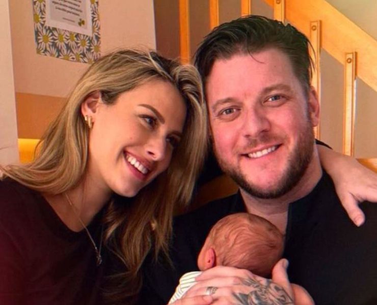 mathieu baron photo de famille 2024 e1713226610680 Alexandra De Simon, Blonde de Mathieu Baron, Partage Son Programme d'Entraînement Post-Accouchement