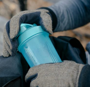 pexels barbara olsen 7869536 scaled e1714566831755 Découvrez la Boisson Quotidienne qui Garde Cet Homme en Bonne Santé à 110 Ans!