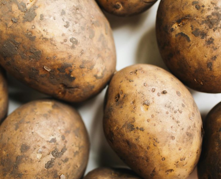 pexels polina tankilevitch 4110476 Où et comment garder vos pommes de terre plus longtemps ?