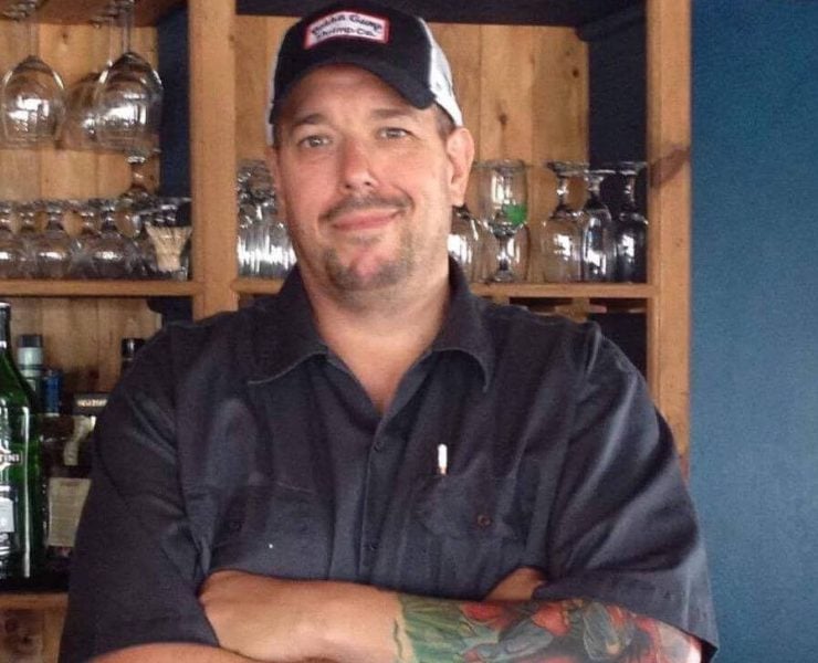 qquebbb Un Québécois se retrouve sans autre choix que de vivre dans sa voiture