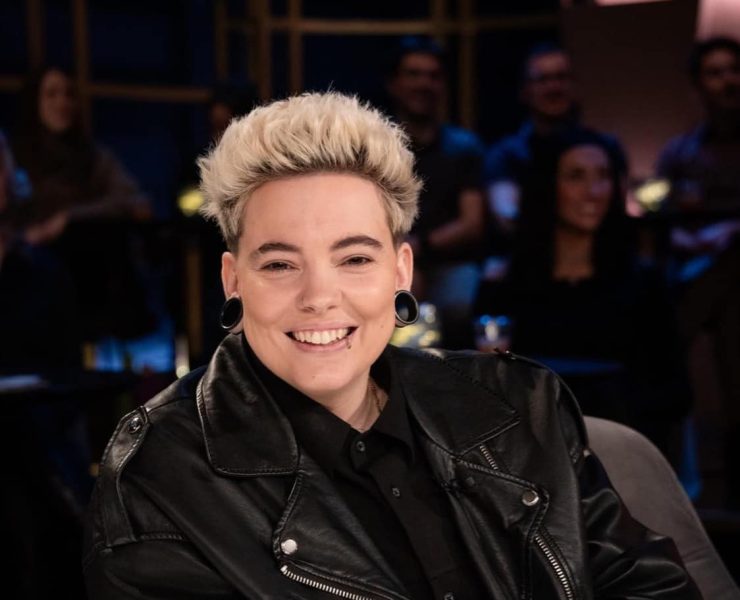 roxaneb e1717073700755 Quand une fan perturbe le concert : La réponse de Roxane Bruneau est remarquable