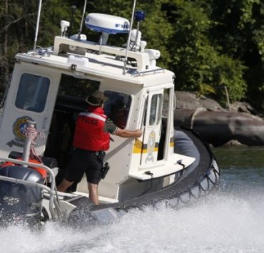 Triste Découverte au Lac Saint-Jean : Une Petite Fille de 4 Ans Retrouvée 3 Triste Découverte au Lac Saint-Jean : Une Petite Fille de 4 Ans Retrouvée un corps repeche du lac saint jean 133606911641177655 549x412 1 Triste Découverte au Lac Saint-Jean : Une Petite Fille de 4 Ans Retrouvée