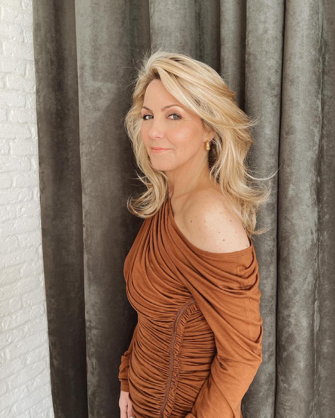 Véronique Cloutier révèle son nouveau look après une visite chez le coiffeur 2 Véronique Cloutier révèle son nouveau look après une visite chez le coiffeur vveroooo Véronique Cloutier révèle son nouveau look après une visite chez le coiffeur