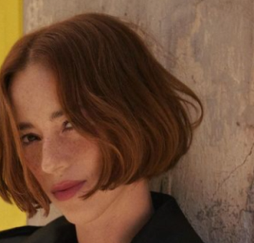 Karine Vanasse dévoile toutes les photos de sa séance photo avec sa nouvelle coiffure 2 Karine Vanasse dévoile toutes les photos de sa séance photo avec sa nouvelle coiffure Capture decran 2024 06 01 213728 Karine Vanasse dévoile toutes les photos de sa séance photo avec sa nouvelle coiffure