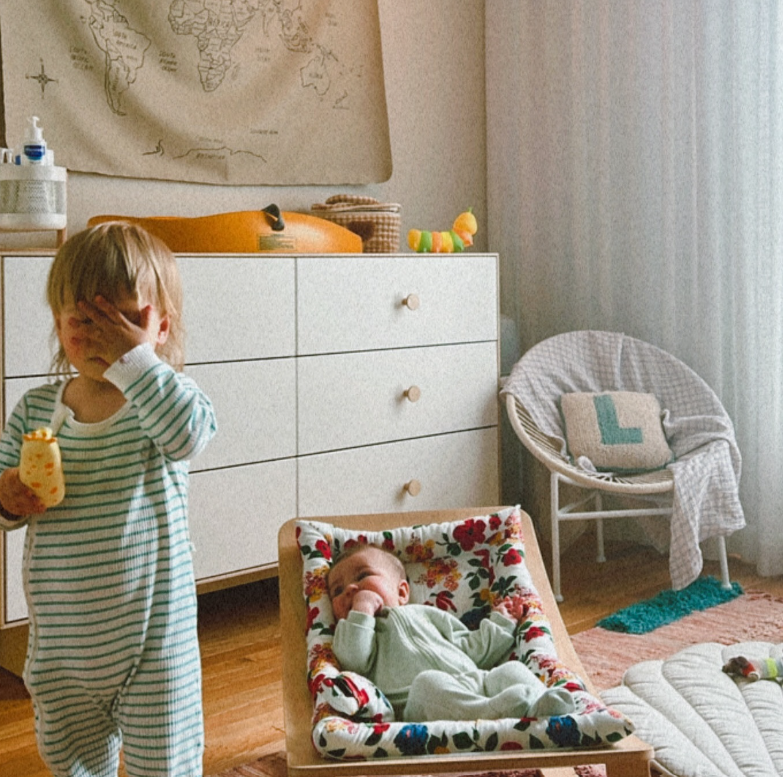 Capture decran 2024 06 03 112519 Sarah-Jeanne Labrosse Dévoile de Rares Photos de Ses Enfants