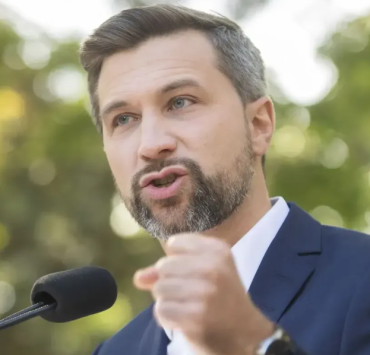 Gabriel Nadeau-Dubois fait une annonce majeure sur son avenir politique 2 Gabriel Nadeau-Dubois fait une annonce majeure sur son avenir politique Capture decran 2024 06 21 092900 Gabriel Nadeau-Dubois fait une annonce majeure sur son avenir politique