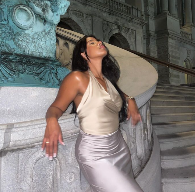 Capture decran 2024 06 22 111337 Selon une Coach en Relations Amoureuses, les Femmes Ne Devraient Jamais Partager L'Addition