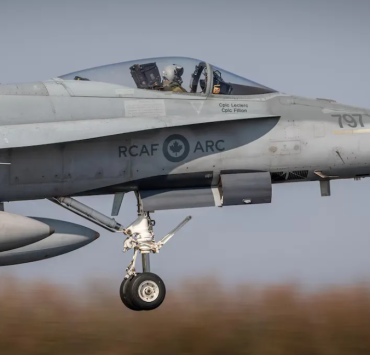 Impressionnant déploiement : deux avions de combat survolent Montréal 3 Impressionnant déploiement : deux avions de combat survolent Montréal Capture decran 2024 06 23 120706 Impressionnant déploiement : deux avions de combat survolent Montréal