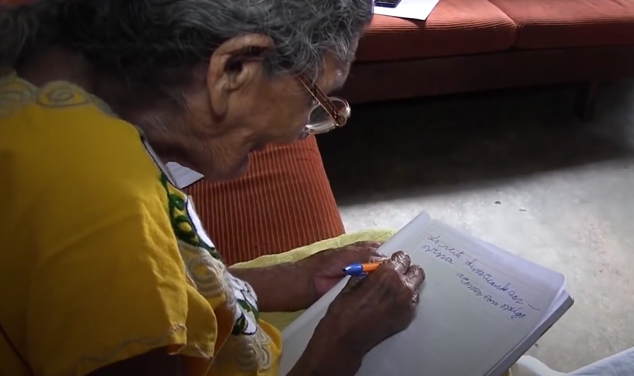 À 96 ans, elle devient la plus vieille diplômée du secondaire et prouve qu'il n'est jamais trop tard pour apprendre. 1 À 96 ans, elle devient la plus vieille diplômée du secondaire et prouve qu'il n'est jamais trop tard pour apprendre. Capture decran 2024 06 23 152446 À 96 ans, elle devient la plus vieille diplômée du secondaire et prouve qu'il n'est jamais trop tard pour apprendre.