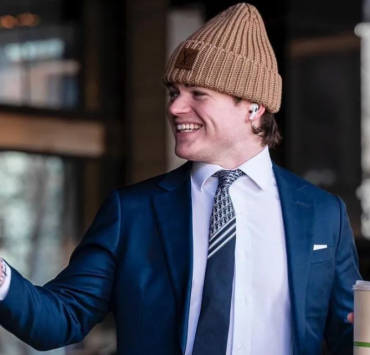 Cole Caufield du CH surpris en charmante compagnie 3 Cole Caufield du CH surpris en charmante compagnie Capture decran 2024 06 24 122425 Cole Caufield du CH surpris en charmante compagnie