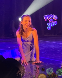 Mahée Paiement dévoile des photos de sa fille au bal : Elle a tant grandi ! 4 Mahée Paiement dévoile des photos de sa fille au bal : Elle a tant grandi ! Capture decran 2024 06 24 124339 Mahée Paiement dévoile des photos de sa fille au bal : Elle a tant grandi !