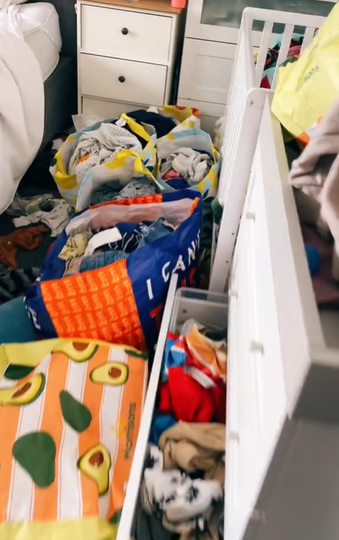 Capture decran 2024 06 27 070007 Mère Influenceuse Accusée de Négligence: Elle Reçoit la Visite des Policiers Après Avoir Filmé sa Maison